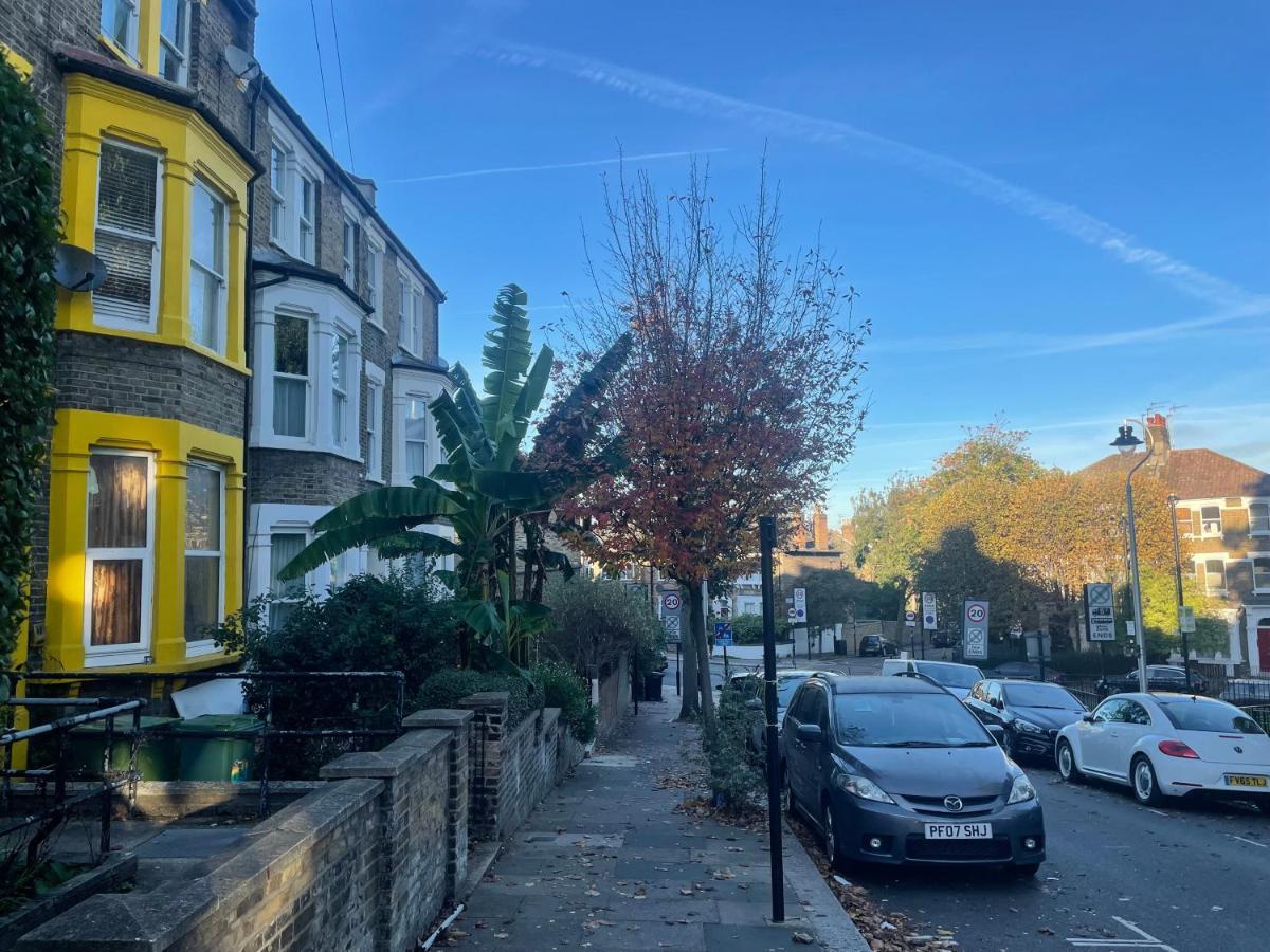 Self-Contained Flat On The 2Nd Floor You Will Share With One Other Guest, In A Family House 2 Minutes Walk From Tufnell Park Station 2Nd Floor With Stairs Londres Exterior foto